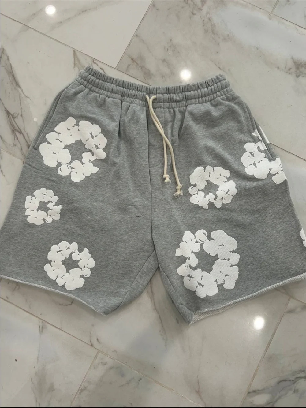 Men's Gray Floral Print Athletic Shorts with Drawstring Waist